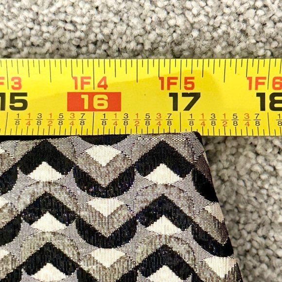 Trina Turk Women’s Blk/Wht/Metallic Zig Zag Chevron Pattern Mini Skirt Sz 10 - Picture 6 of 10